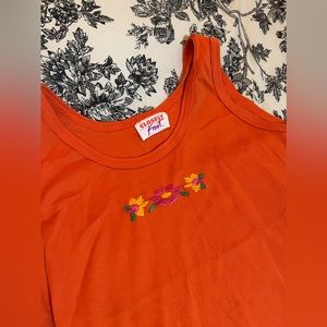 Vintage flower embroidered tank top